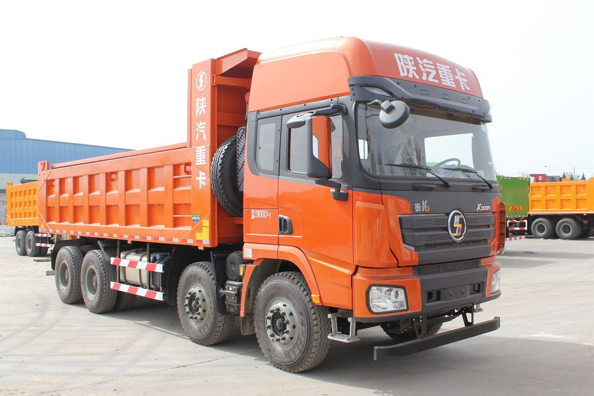 陕汽X3000 8X4自卸车