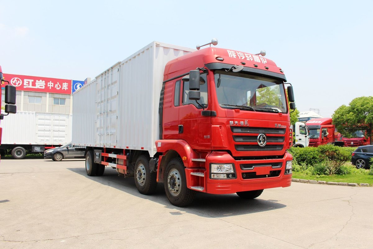 陕汽M3000 6X2厢式运输车