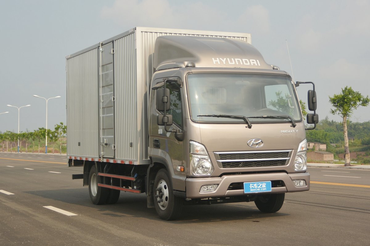 现代2吨载货车 